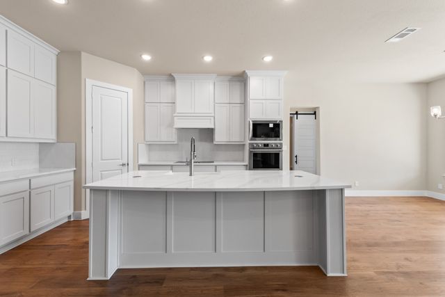 1040 Julian Drive, Van Alstyne, TX 75495