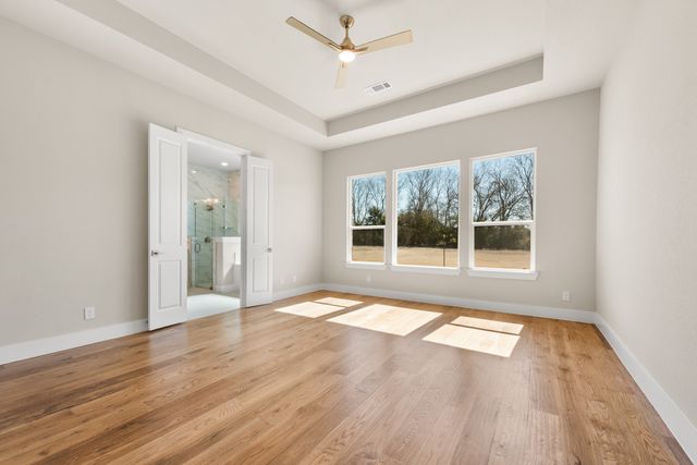 1040 Julian Drive, Van Alstyne, TX 75495