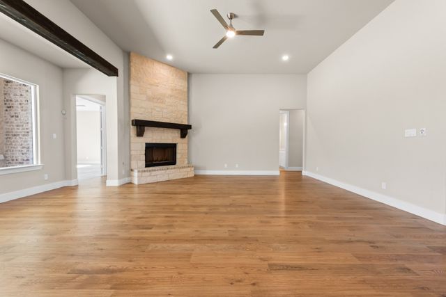 1040 Julian Drive, Van Alstyne, TX 75495