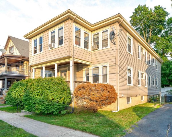 29 Channing St 4, Quincy, MA 02170
