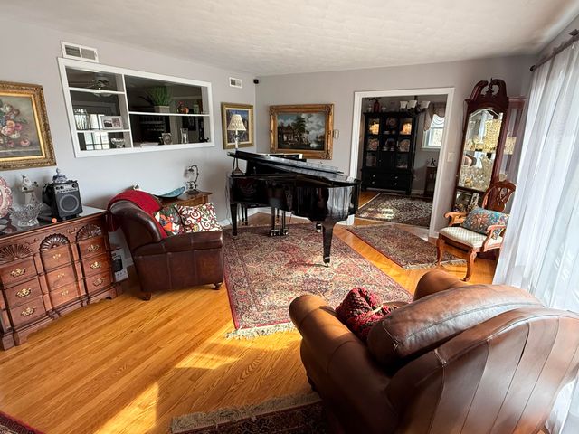 136 Sherwood DR, Blue Ridge, VA 24064