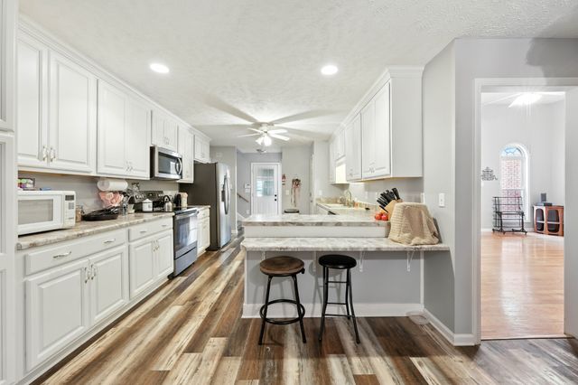 801 Isaac Ct, Clarksville, TN 37040