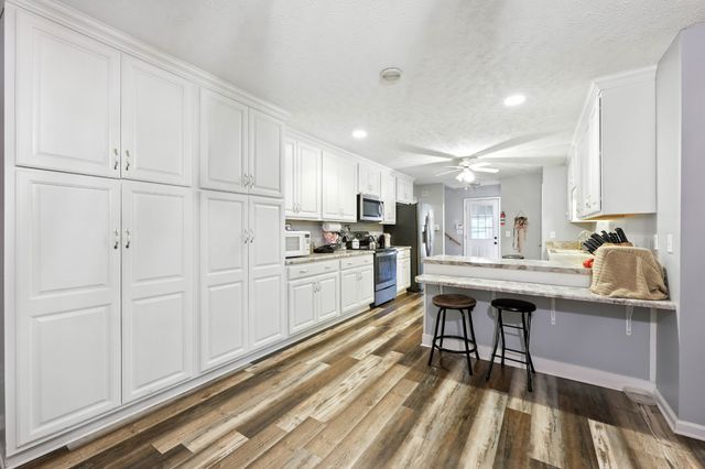 801 Isaac Ct, Clarksville, TN 37040