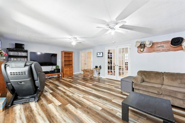 801 Isaac Ct, Clarksville, TN 37040