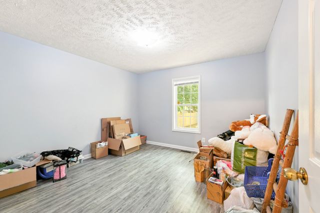 801 Isaac Ct, Clarksville, TN 37040