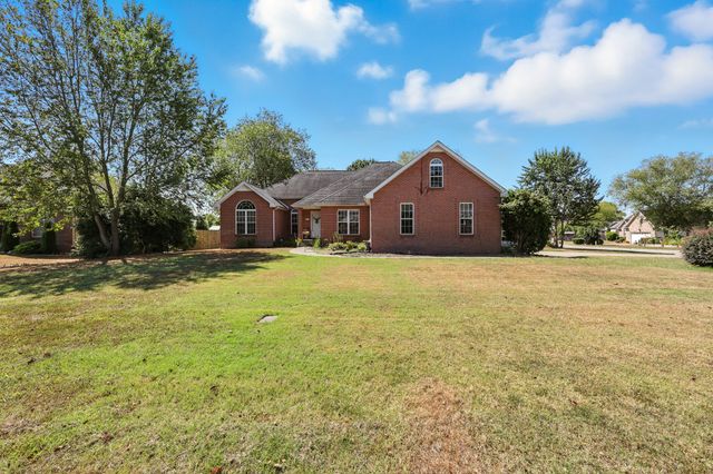 801 Isaac Ct, Clarksville, TN 37040