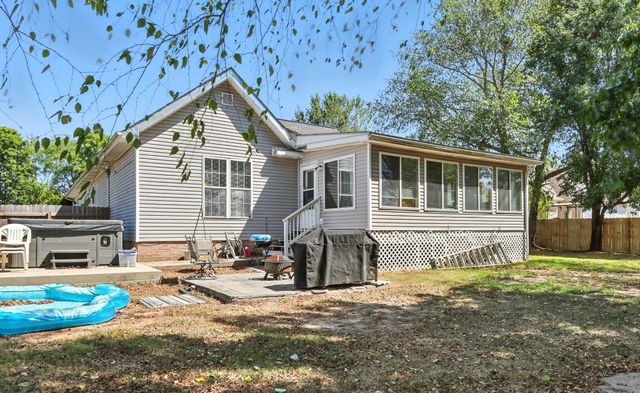 801 Isaac Ct, Clarksville, TN 37040