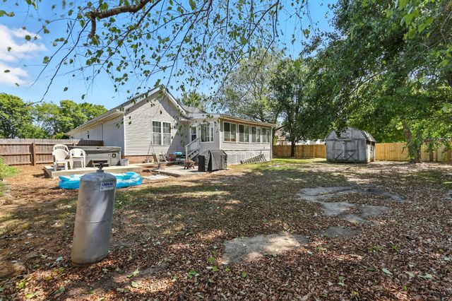 801 Isaac Ct, Clarksville, TN 37040