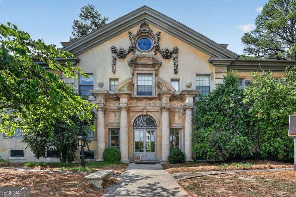 200 Montgomery Ferry Drive NE 19, Atlanta, GA 30309