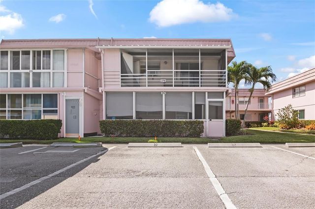 352 Saxony Trail 352, Delray Beach, FL 33446