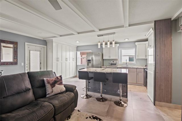 352 Saxony Trail 352, Delray Beach, FL 33446