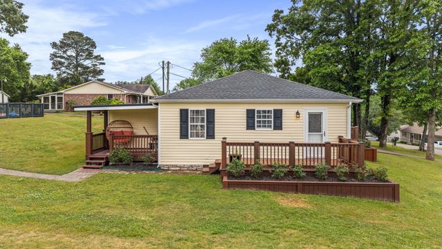 2213 Northeast SE, Cleveland, TN 37311