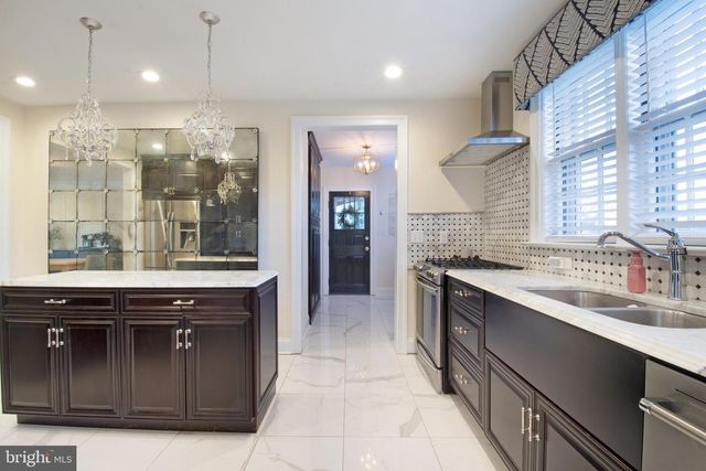 28 W CLARKE AVE, Milford, DE 19963