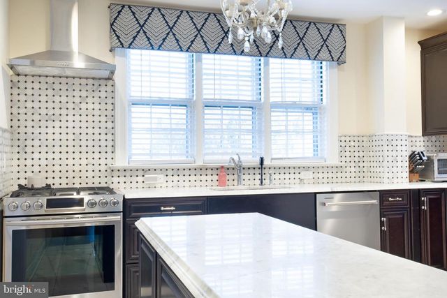 28 W CLARKE AVE, Milford, DE 19963