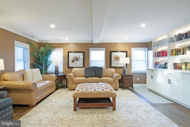 28 W CLARKE AVE, Milford, DE 19963