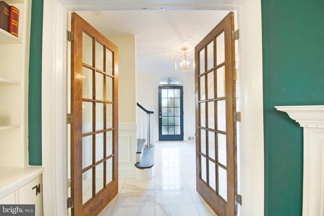 28 W CLARKE AVE, Milford, DE 19963