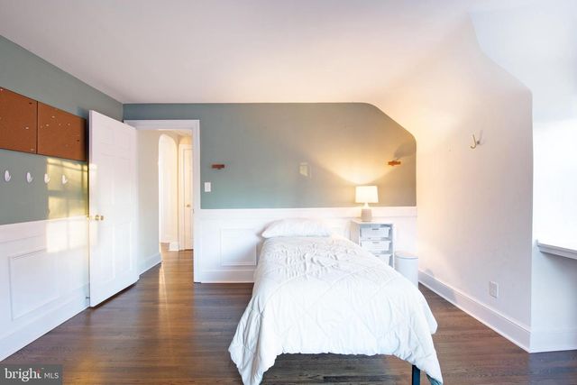 28 W CLARKE AVE, Milford, DE 19963