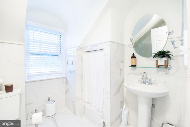 28 W CLARKE AVE, Milford, DE 19963