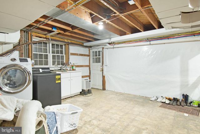 28 W CLARKE AVE, Milford, DE 19963