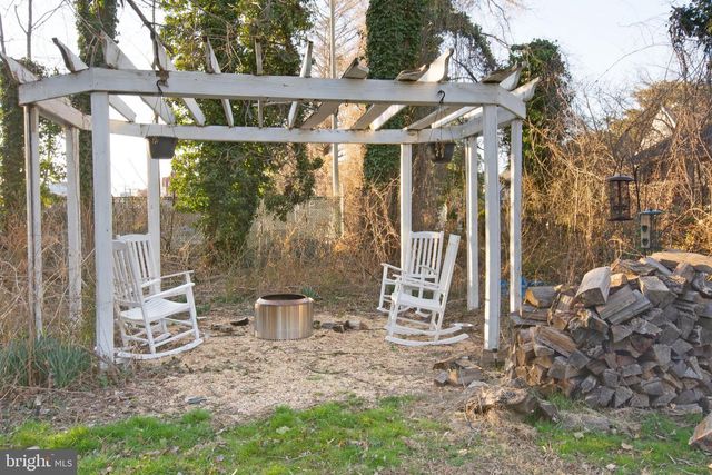 28 W CLARKE AVE, Milford, DE 19963