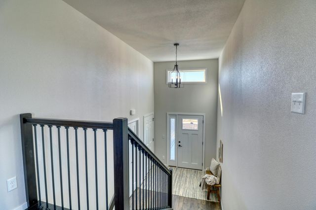 7016 32nd Street S, Fargo, ND 58104
