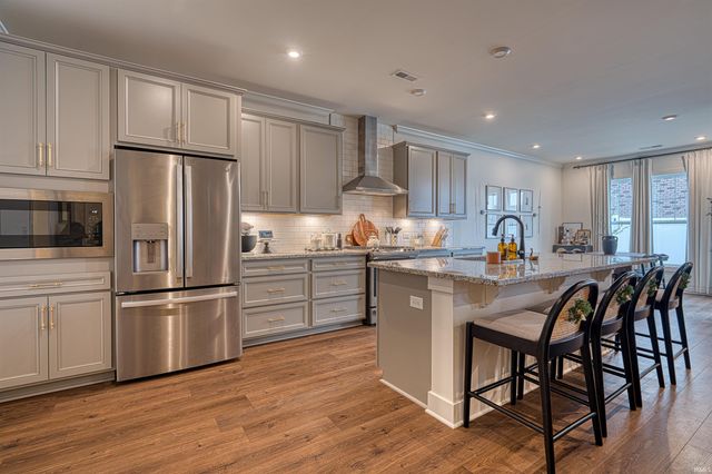 6965 Ironwood Circle, Newburgh, IN 47630