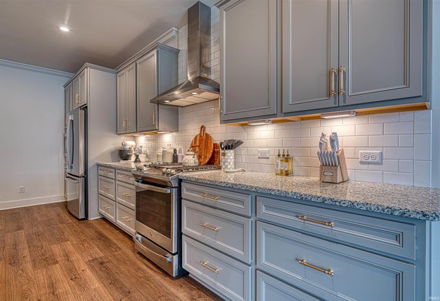 6965 Ironwood Circle, Newburgh, IN 47630