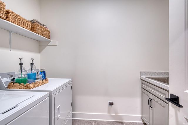 6965 Ironwood Circle, Newburgh, IN 47630