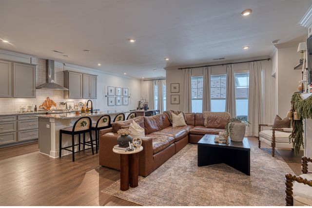 6965 Ironwood Circle, Newburgh, IN 47630