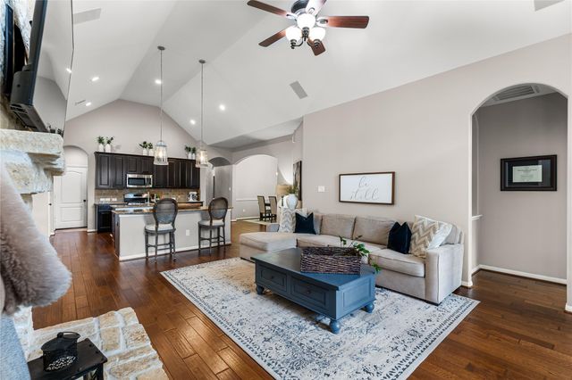 8186 Laughing Falcon Trail, Conroe, TX 77385