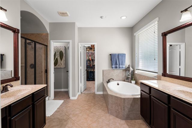 8186 Laughing Falcon Trail, Conroe, TX 77385