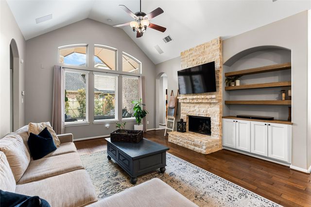 8186 Laughing Falcon Trail, Conroe, TX 77385