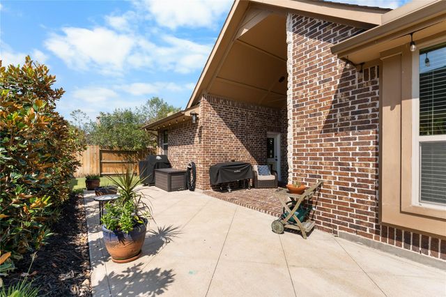 8186 Laughing Falcon Trail, Conroe, TX 77385