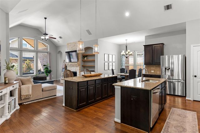 8186 Laughing Falcon Trail, Conroe, TX 77385