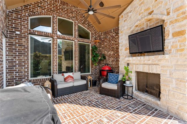 8186 Laughing Falcon Trail, Conroe, TX 77385