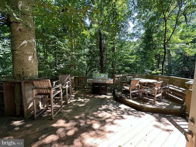 6099 RIVER FOREST DR, Manassas, VA 20112