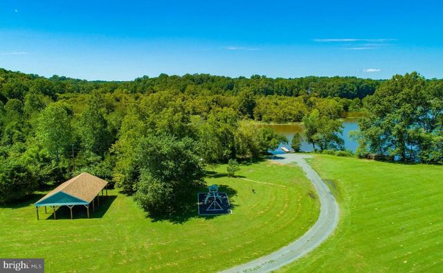 6099 RIVER FOREST DR, Manassas, VA 20112