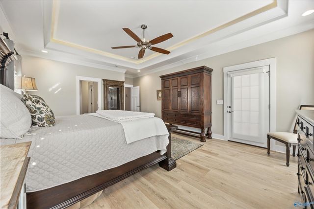 8300 Riley Ridge Way SE, Owens Cross Roads, AL 35763