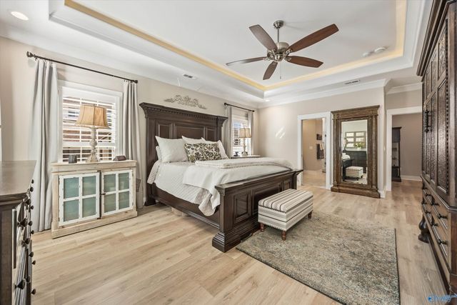 8300 Riley Ridge Way SE, Owens Cross Roads, AL 35763