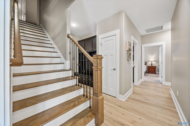 8300 Riley Ridge Way SE, Owens Cross Roads, AL 35763