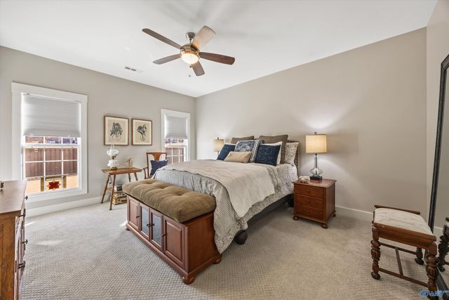 8300 Riley Ridge Way SE, Owens Cross Roads, AL 35763