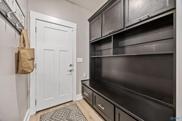 8300 Riley Ridge Way SE, Owens Cross Roads, AL 35763