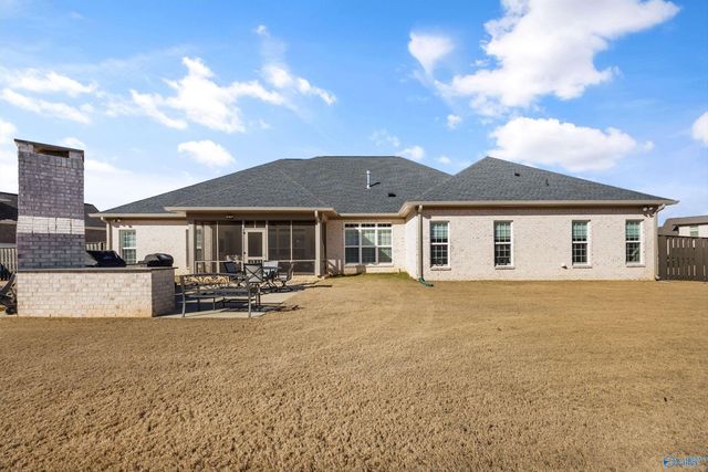 8300 Riley Ridge Way SE, Owens Cross Roads, AL 35763