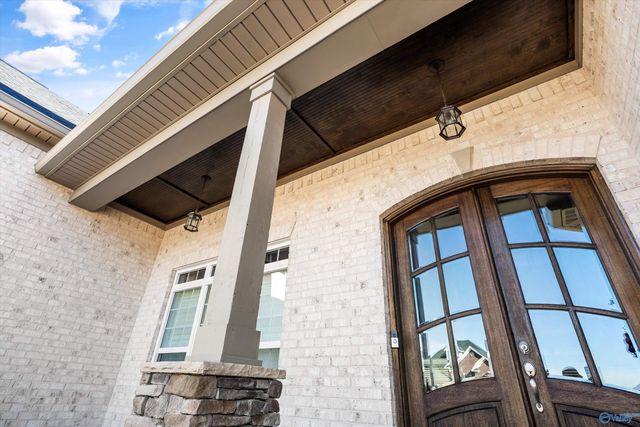 8300 Riley Ridge Way SE, Owens Cross Roads, AL 35763