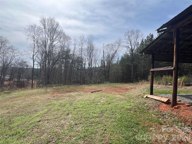 365 Hillbilly Lane, Mill Spring, NC 28756