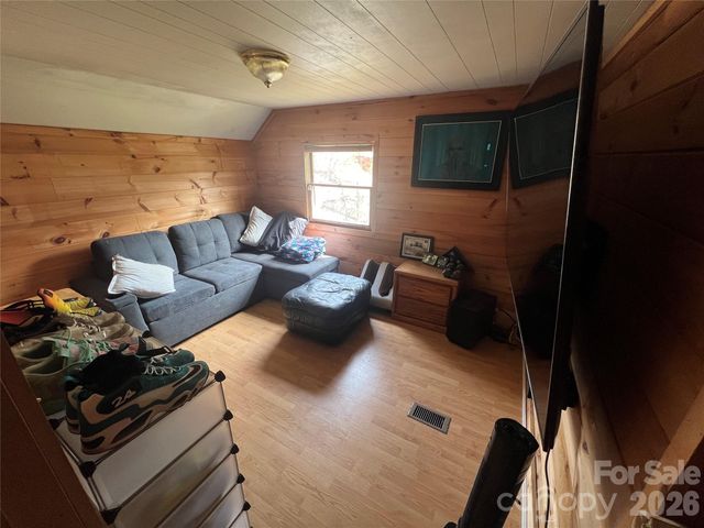 365 Hillbilly Lane, Mill Spring, NC 28756