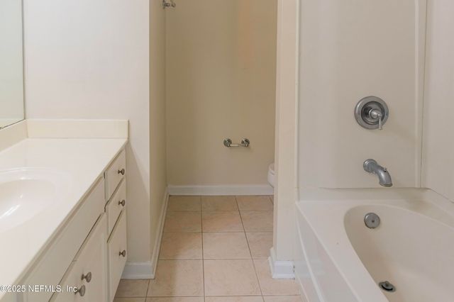 8087 SUMMERSIDE Circle, Jacksonville, FL 32256