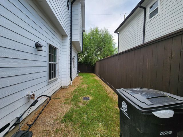 2202 Lynnfield Street B, Houston, TX 77093