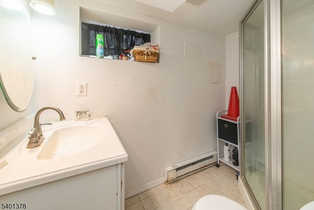 53 Brooklyn Rd, Stanhope Boro, NJ 07874