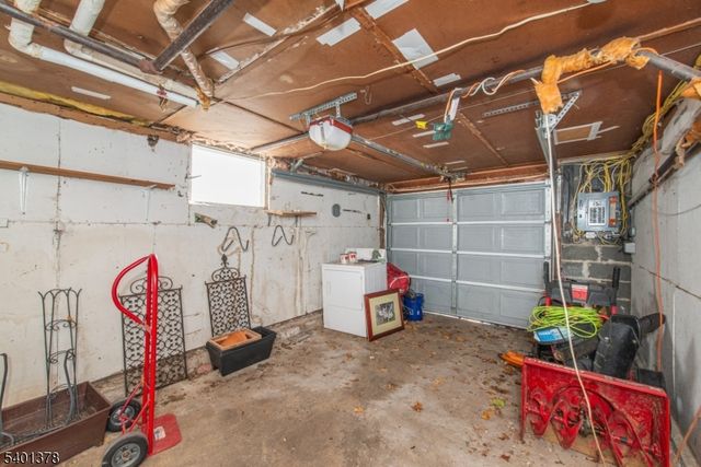 53 Brooklyn Rd, Stanhope Boro, NJ 07874